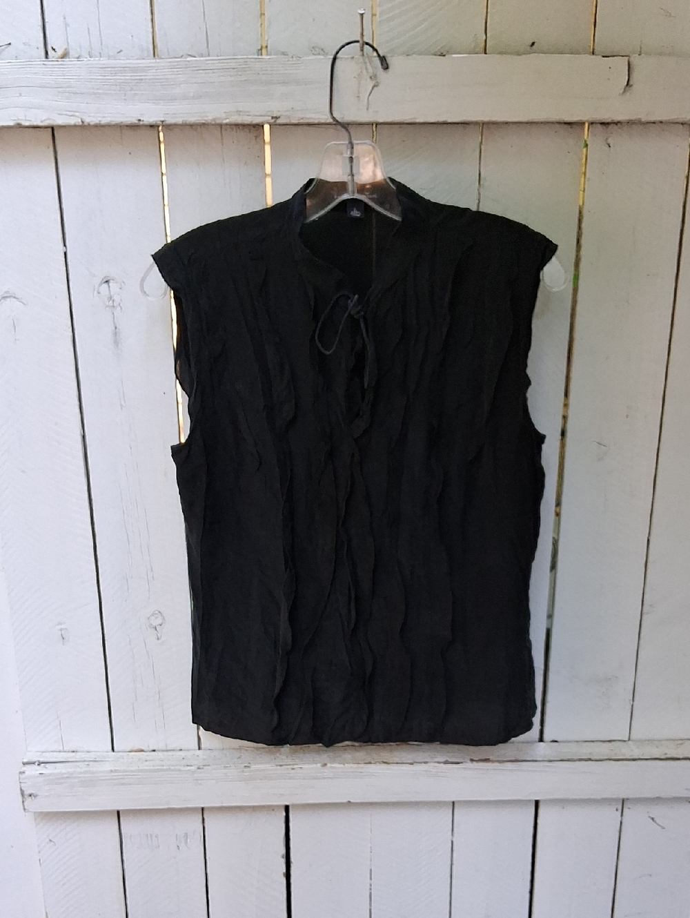 Banana Republic Black Sleeveless Textured Tie-Neck Camisole